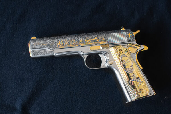 Colt 1911 government 45 ACP. - Image 2