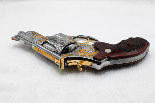 Smith and Wesson. 44 magnum - Image 5