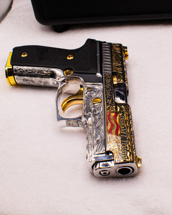 Sig Sauer P229 40 S&W. - Image 4