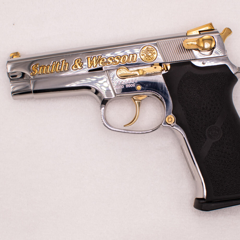 Smith and Wesson. 44 magnum – American Golden Weapons Inc